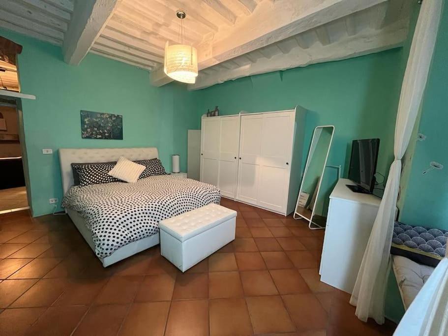A Due Passi Da Piazza Grande Apartment มอนติปุลเชียโน ภายนอก รูปภาพ
