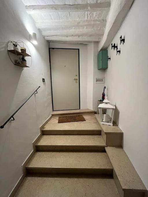 A Due Passi Da Piazza Grande Apartment มอนติปุลเชียโน ภายนอก รูปภาพ